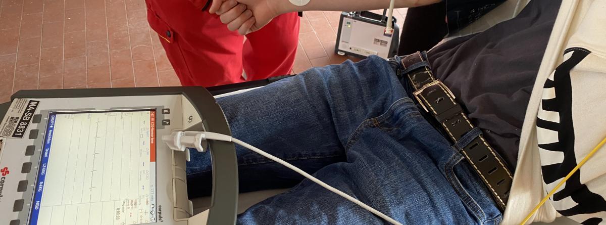 IGMH Symbolbild in einem Krankenwagen